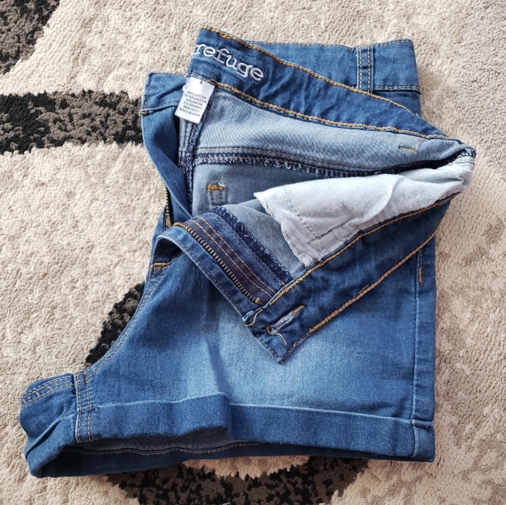 Refuge Shorts